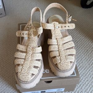 Dolce Vita Lasly Platform Fisherman Sandal